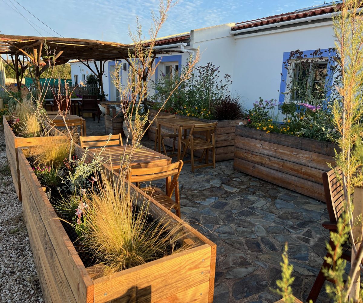 casapresente_cafe_outside